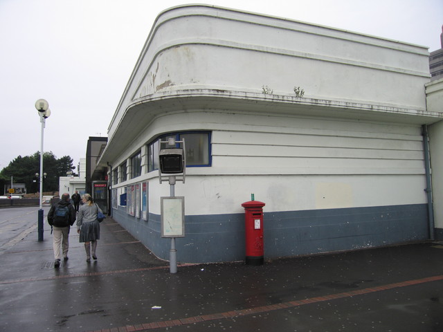 Southampton Central southeast
corner