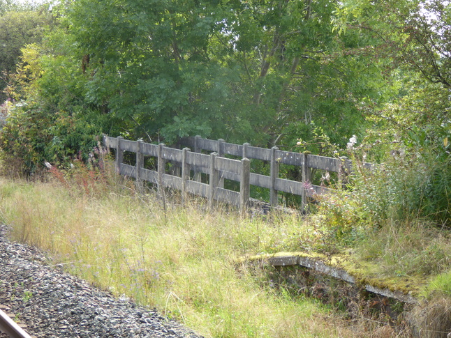 Staveley disused platform end