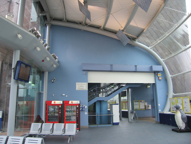 St Helens Central waiting
area