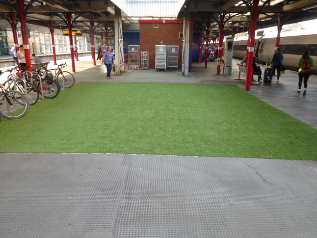 Stockport platforms 1 and 2 mysterious green bit