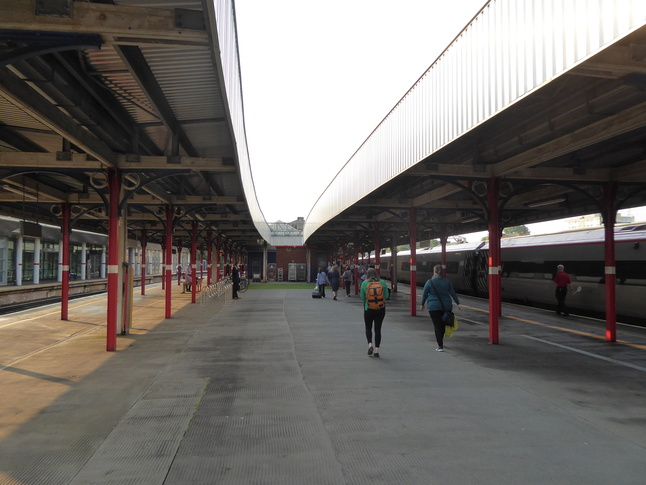 Stockport platforms 1 and 2 end