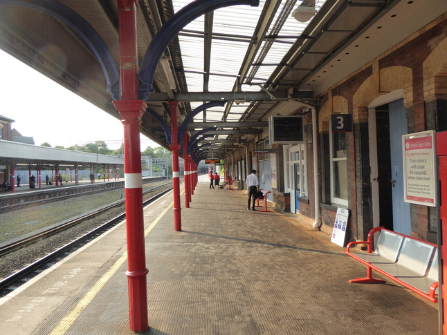 Stockport platform 3 looking south