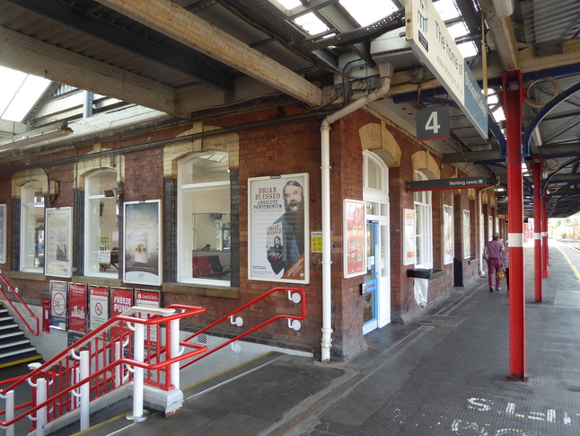 Stockport platform 4 building