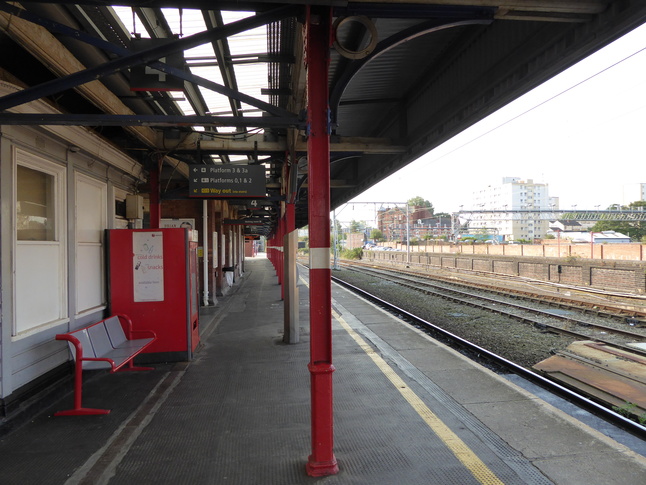 Stockport platform 4 looking south