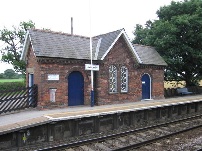 Swinderby platform 1 building