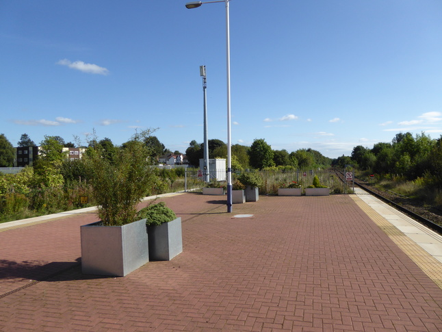 Walkden platforms looking east