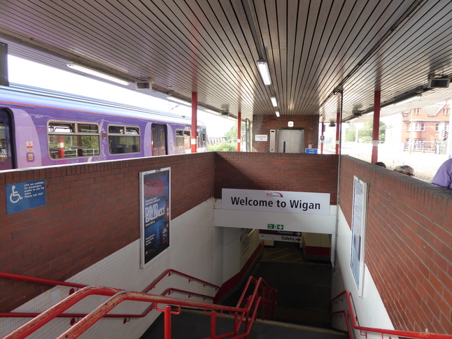 Wigan North Western platforms 5 and 6 subway entrance