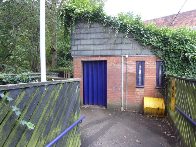 Woodsmoor platform 1 exit