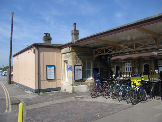 Yatton platform 1 front
