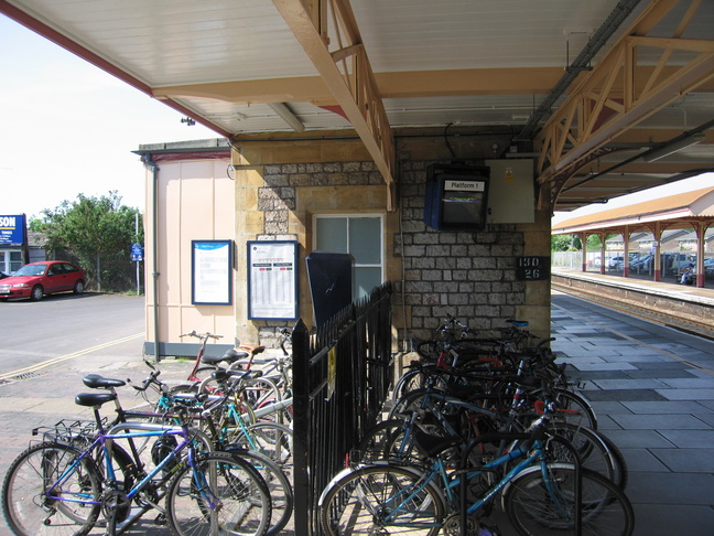 Yatton platform 1 side