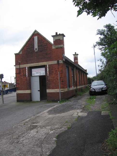 Avonmouth platform 1 building
north end