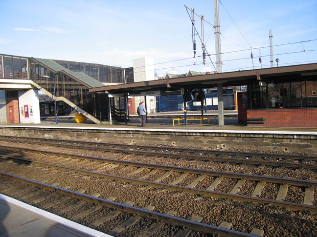 Bedford platforms 2 and 3