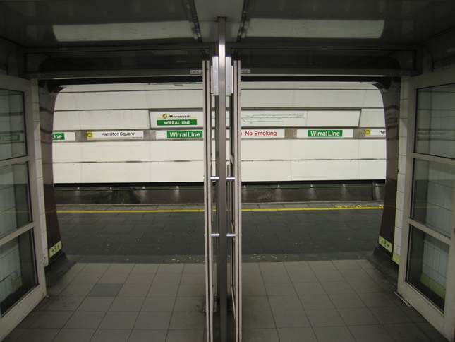 Birkenhead Hamilton
Square platform 3 entrance