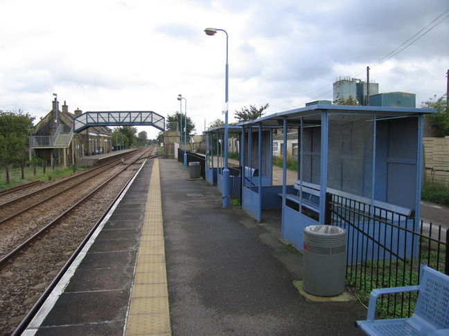 Brandon platform 2 shelters