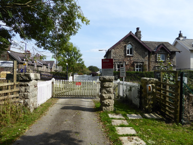 Burneside level crossing