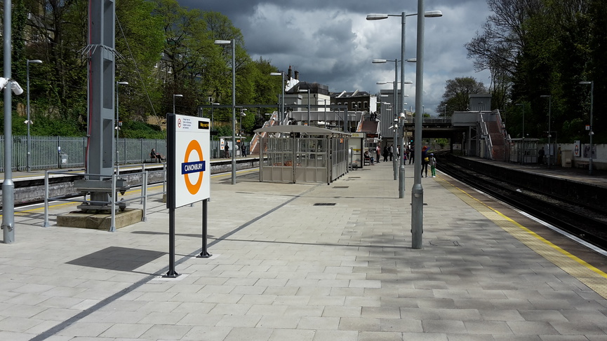 Canonbury platforms 2 and 3 looking
east