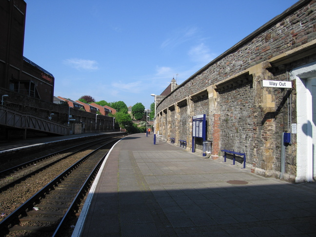 Clifton Down platform 2 looking
west