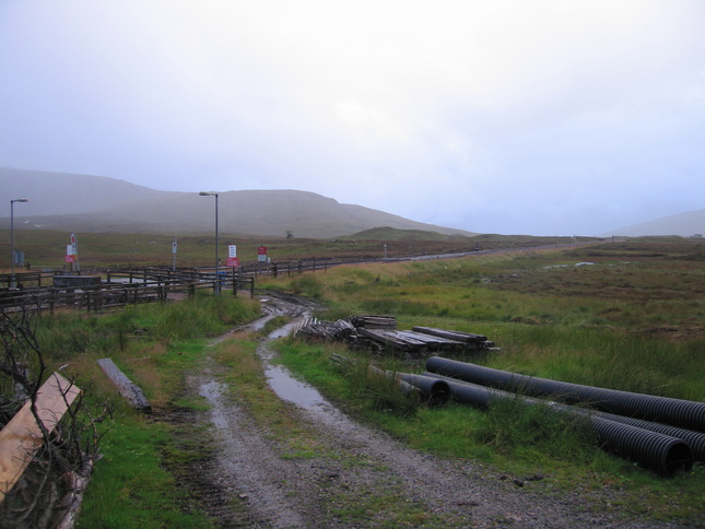 Corrour level crossing approach