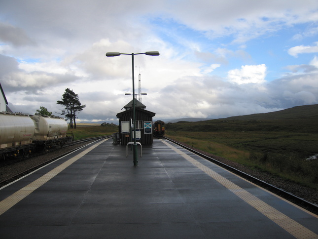 Corrour platforms looking south