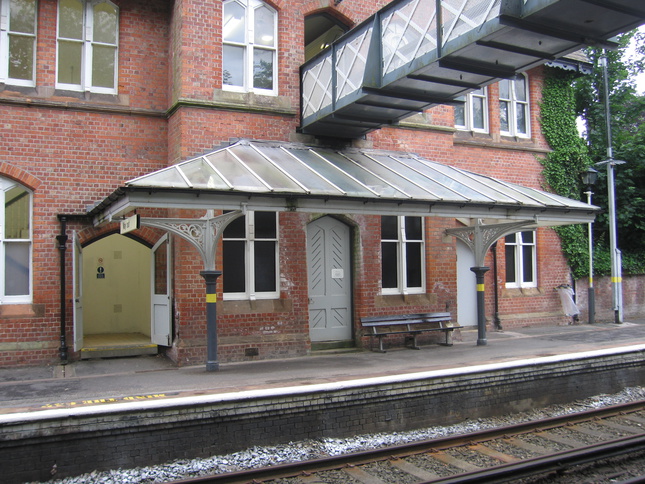 Cressington platform 1 canopy