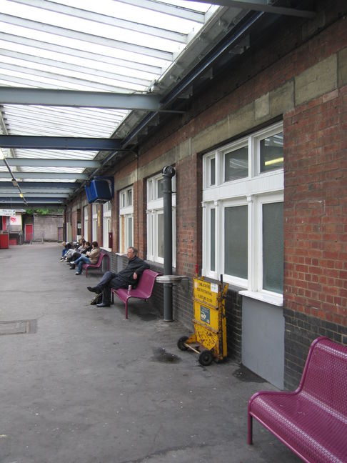 Exeter Central platform 3
side
