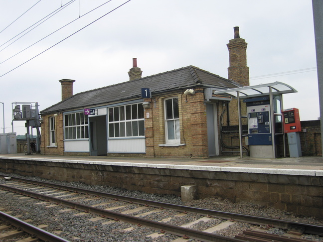 Foxton platform 1 building