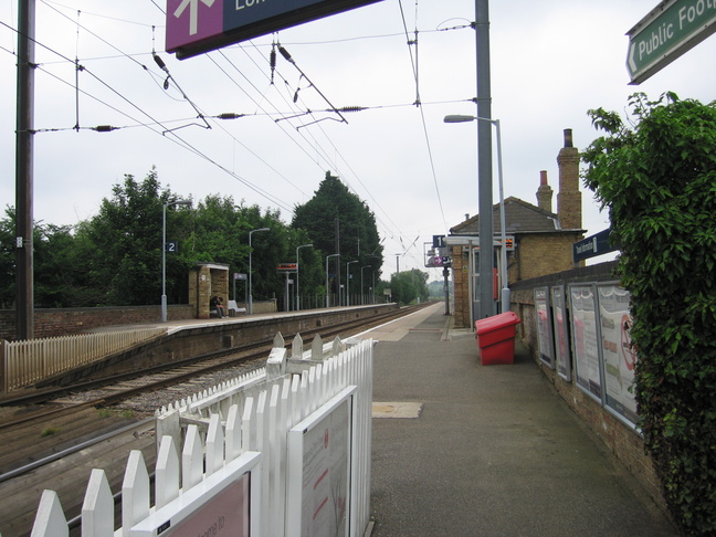 Foxton platform 1 entrance