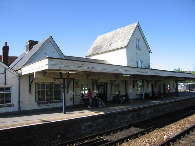 Gillingham platform 1