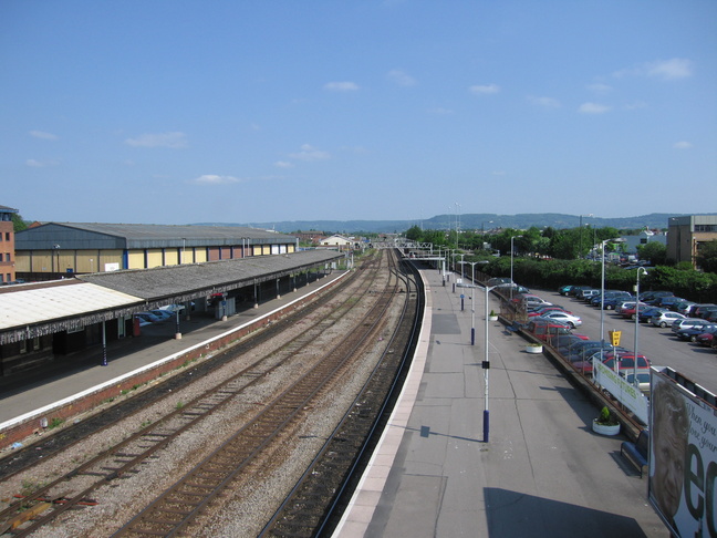 Gloucester from footbridge,
looking east