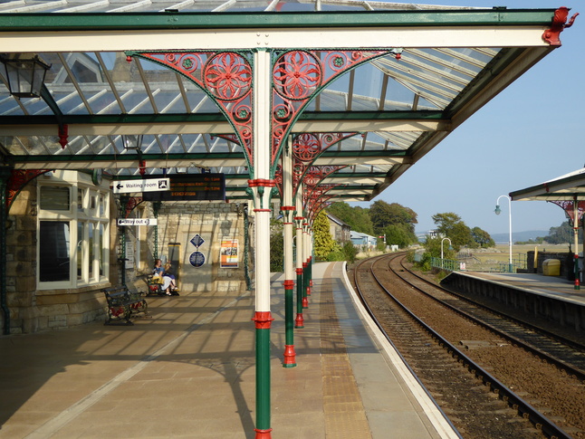 Grange-over-Sands platform
1 canopy