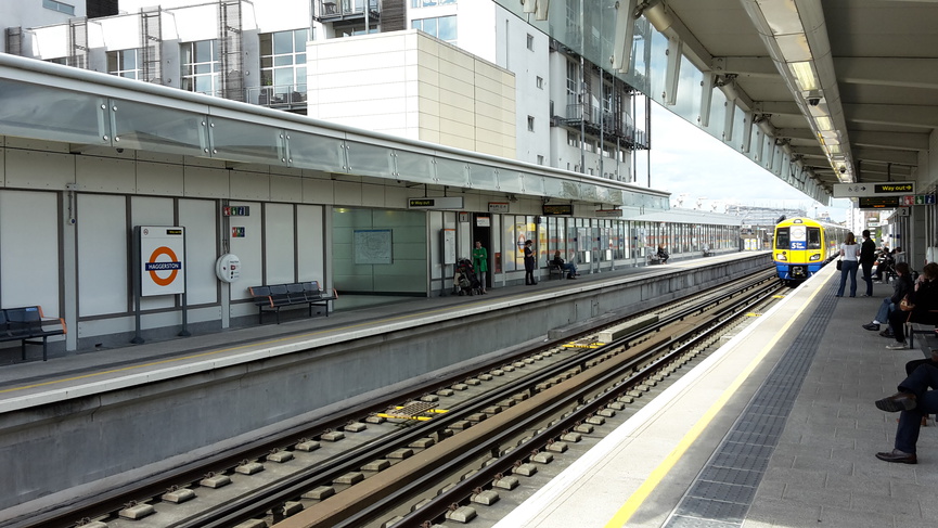 Haggerston platform 1