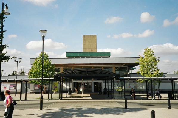 Harlow Town entrance
