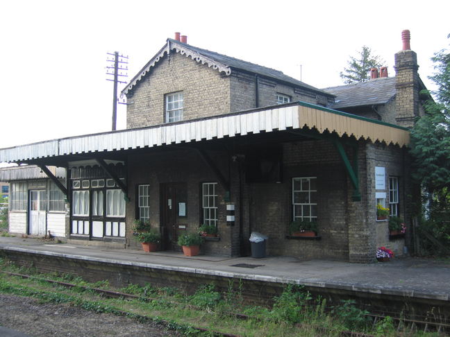 Histon station canopy