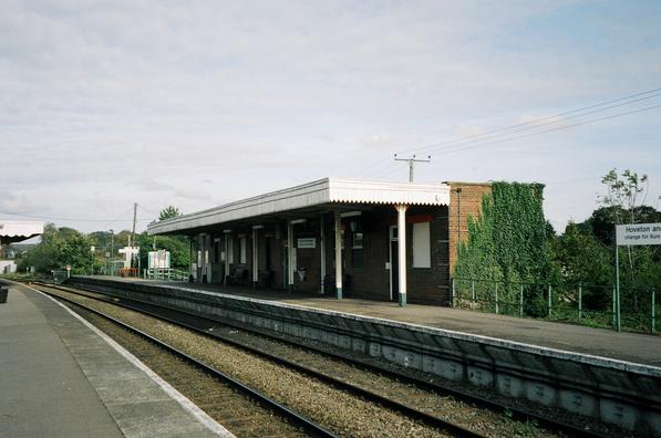 Hoveton and Wroxham platform
1