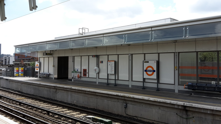 Hoxton platform 1 exit