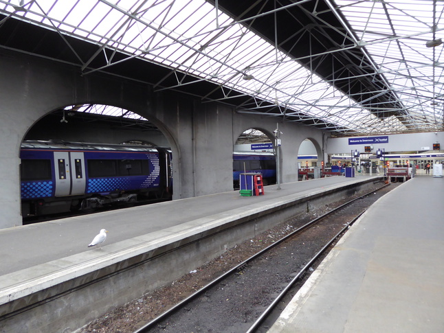 Inverness platforms 5 and 6 looking
south