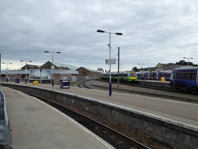 Inverness platform 6 looking east