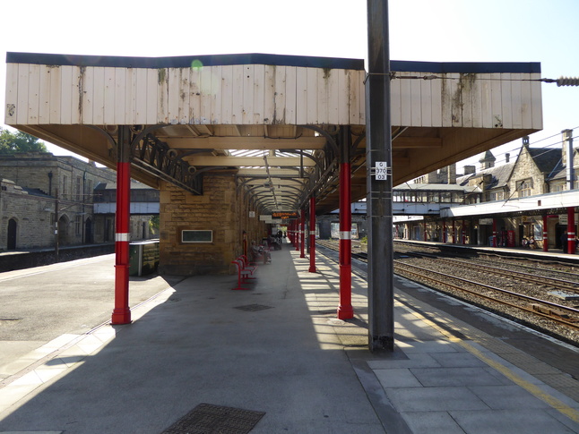 Lancaster platforms 4 and 5
canopy