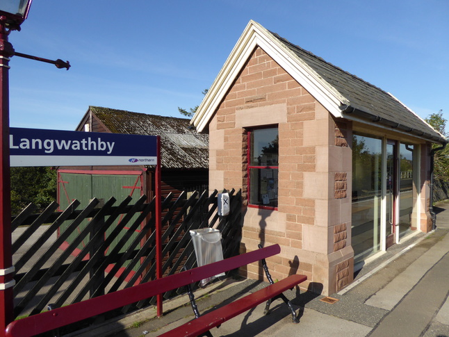 Langwathby platform 1 shelter