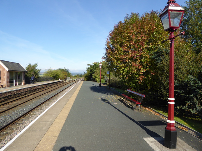 Langwathby looking north along
platform 2