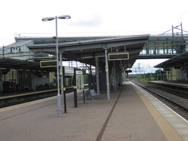 Liverpool South Parkway
platforms 2 and 3 looking south