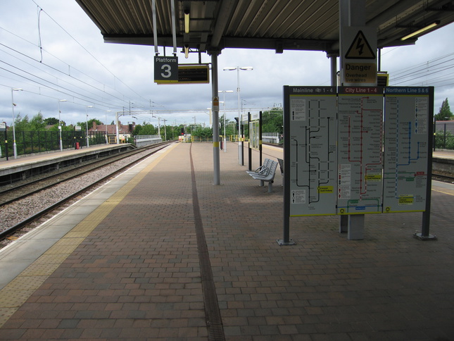 Liverpool South Parkway
platform 3 looking north