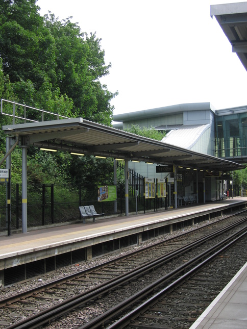 Liverpool South Parkway
platform 5