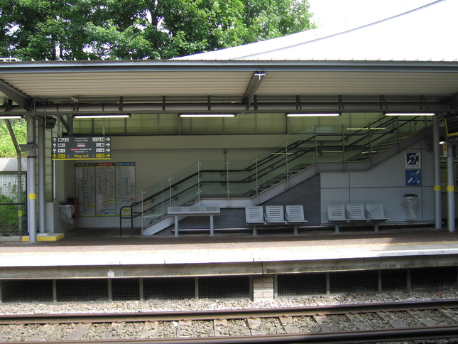 Liverpool South
Parkway platform 5 steps