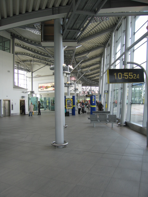 Liverpool South
Parkway concourse