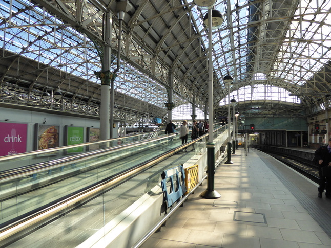 Manchester Piccadilly platform 11