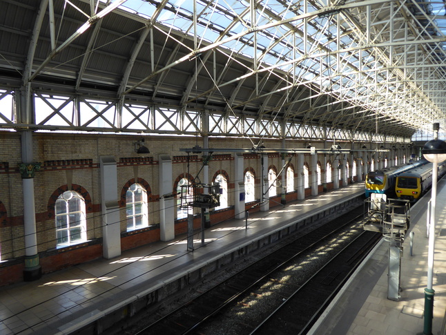 Manchester Piccadilly platforms 11 ad 12