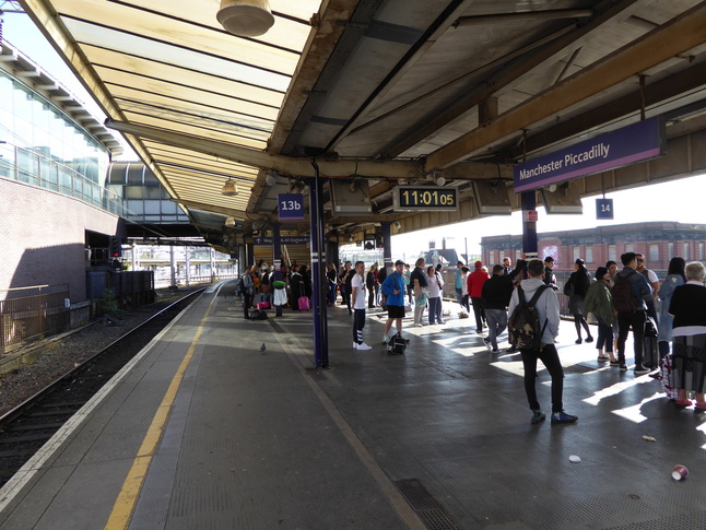 Manchester Piccadilly platform 13