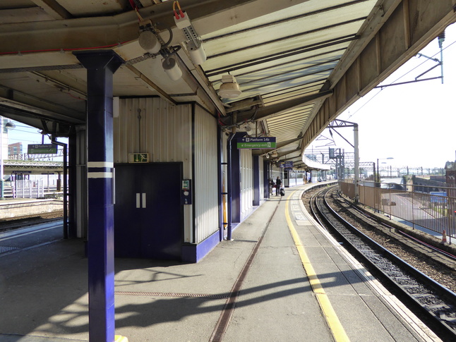 Manchester Piccadilly
platform 14 looking east