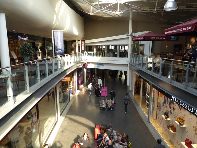 Manchester Piccadilly
shopping mall